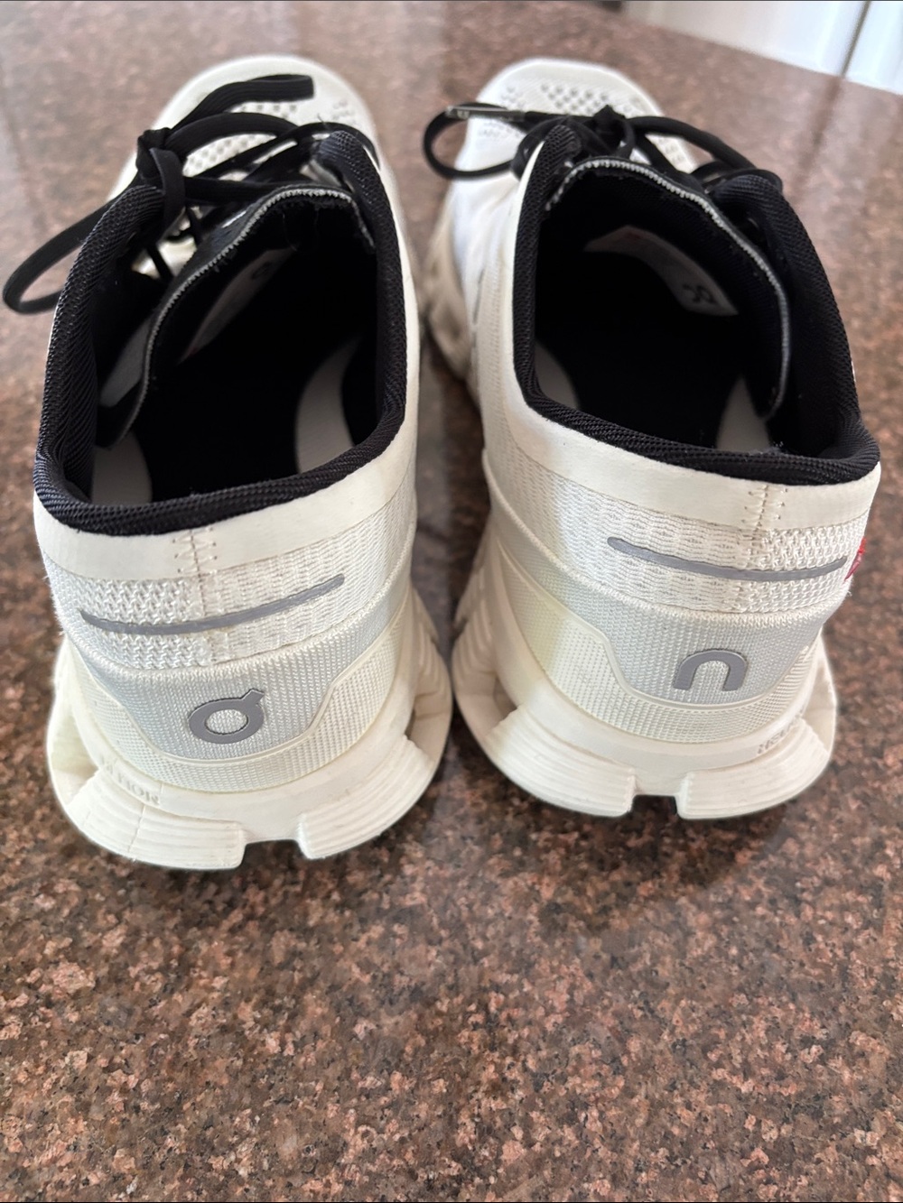 On Running Ladies White Black Performance Sneakers-9.5 - Picture 4 of 9